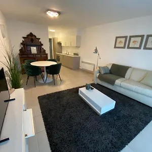  Appartement Gezellig Modern Met Optie Garagebox En In De Buurt Strand, Winkels En Restaurants